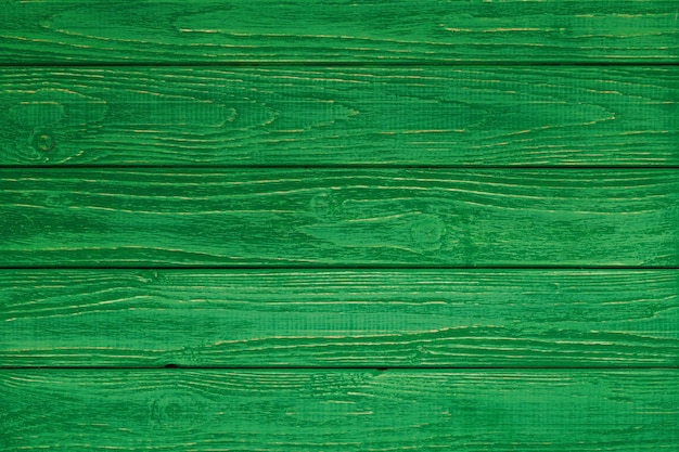 Base de madera pintada verde