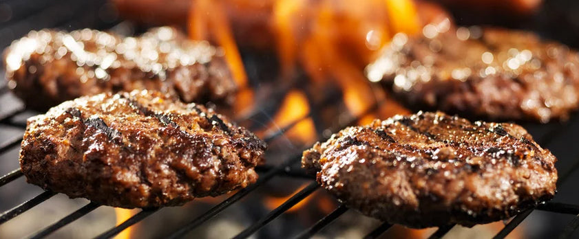 Hamburguesa cocinada a la parrilla